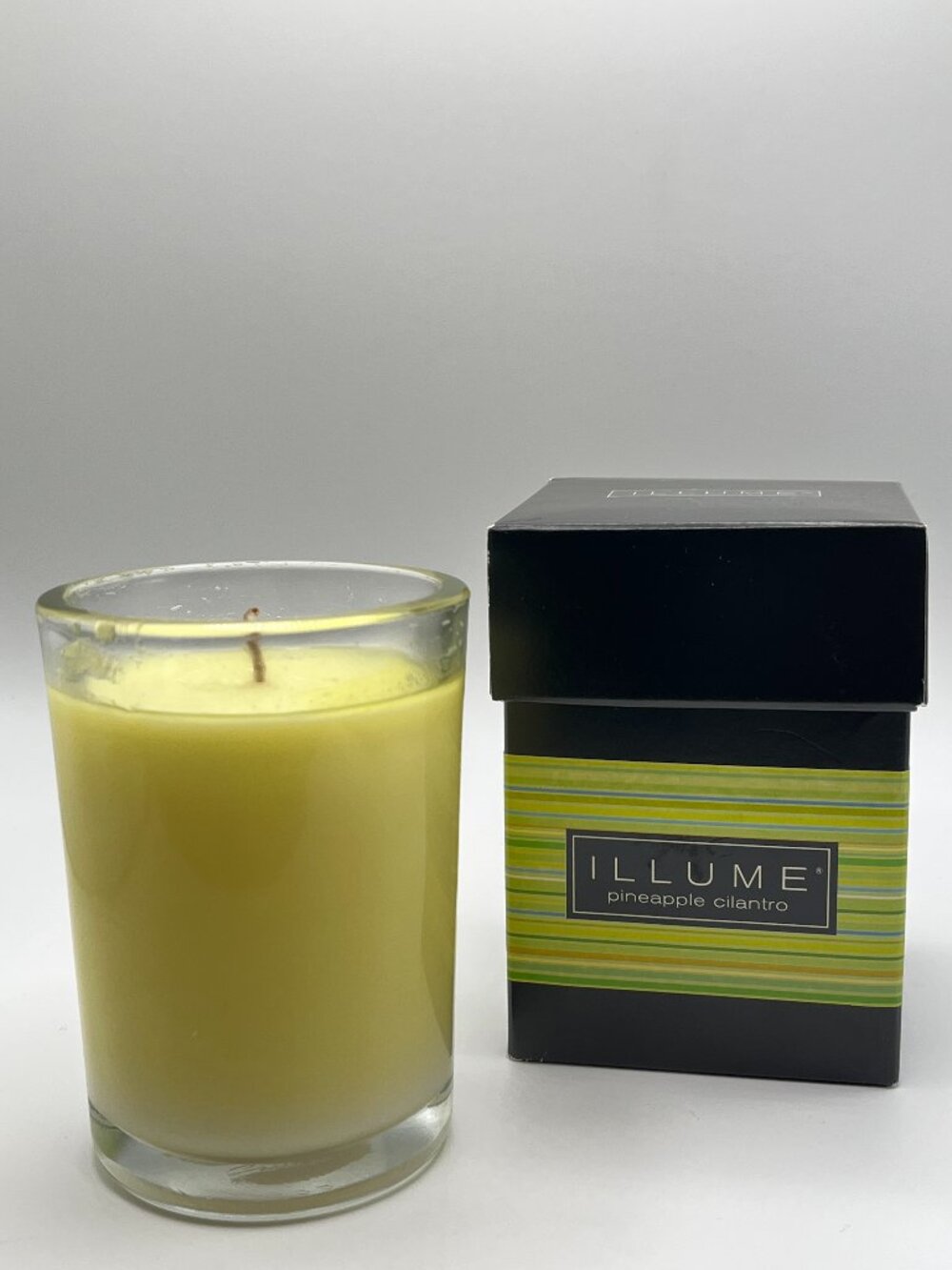 Illume Pineapple Cilantro Candle 5.3 Oz Soy Fruit Scented Votive NEW in Box